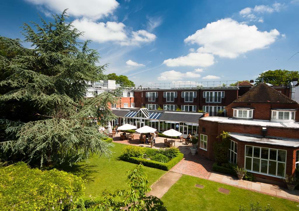 Hotel The Bull Gerrards Cross Exterior foto